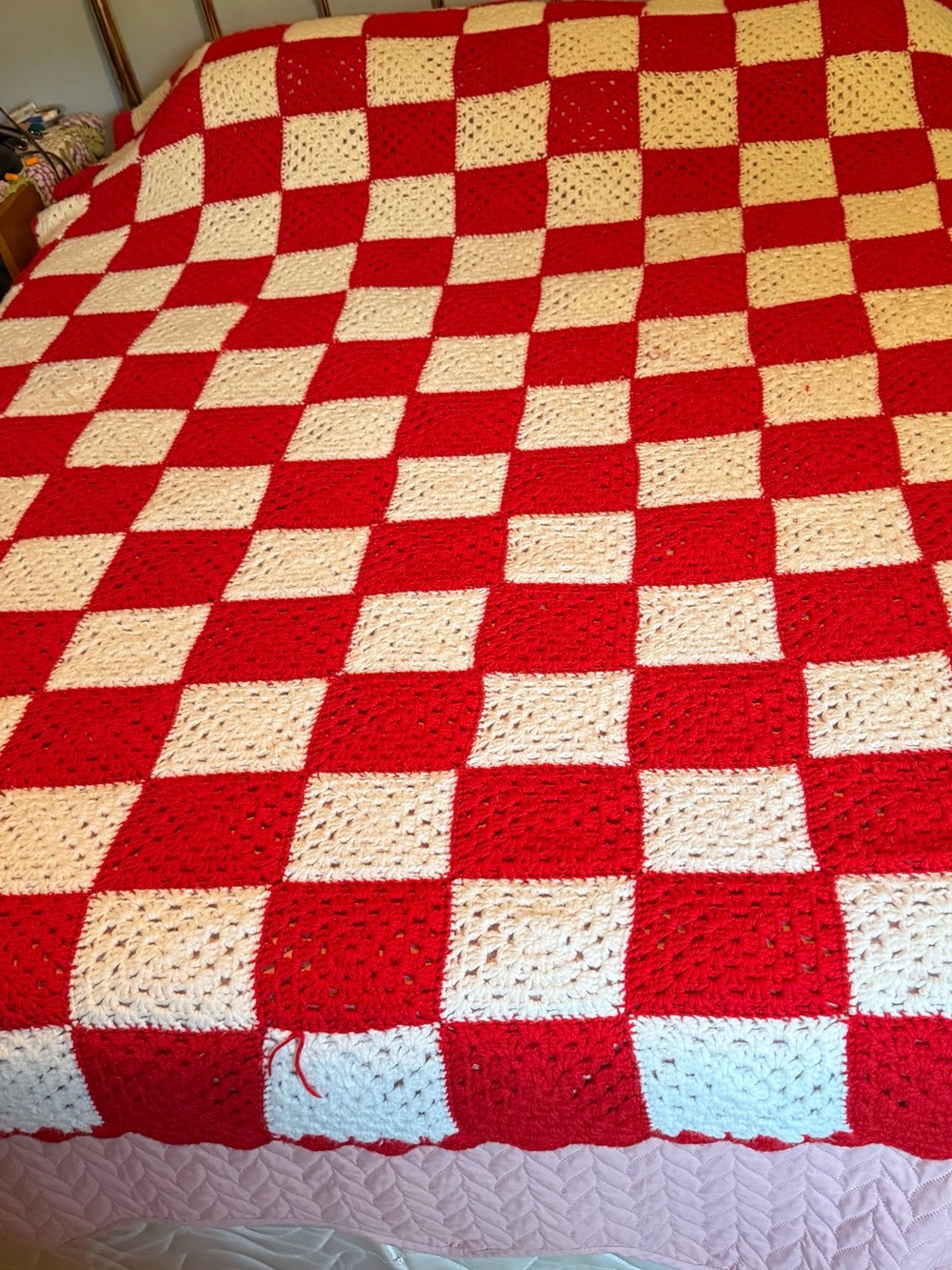 Vintage coverlet afghan 66"x87" red white